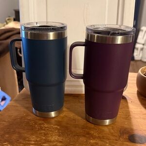 Yeti 20 oz Rambler Mugs in Navy and Plum